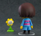 Flowey como parte do Nendoroid The Human vendido na Fangamer
